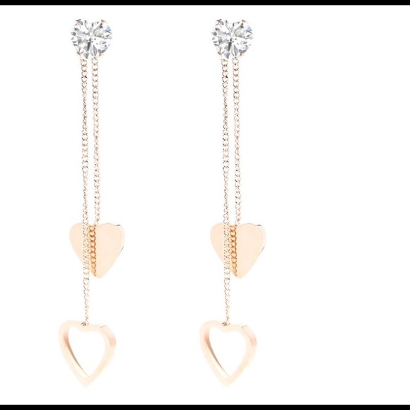 Women’s Never Fade Heart Stud Earrings - Picture 2 of 5